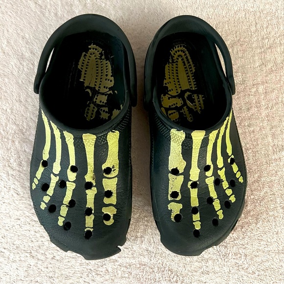 Worn Crocs X Pleasures Glow in the Dark Skeleton Crocs - Picture 1 of 5